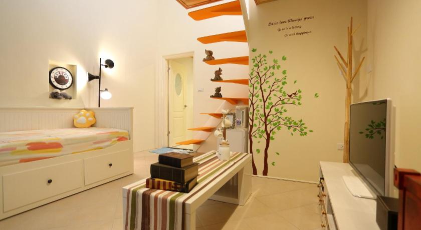 Image of Queen Room with Garden View 4