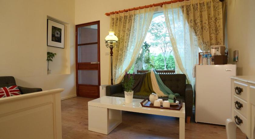 Image of Quadruple Room with Garden View 6