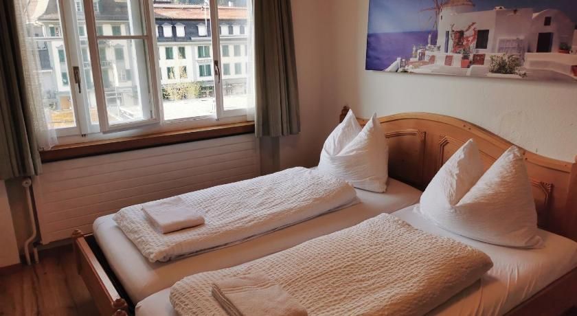 Image of Double Room with Mountain View and Shared Bathroom 0