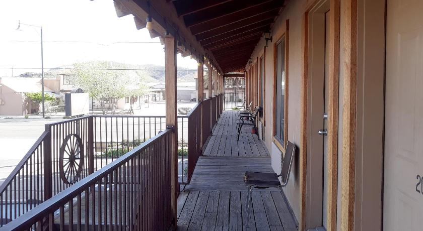 Tombstone Motel photo