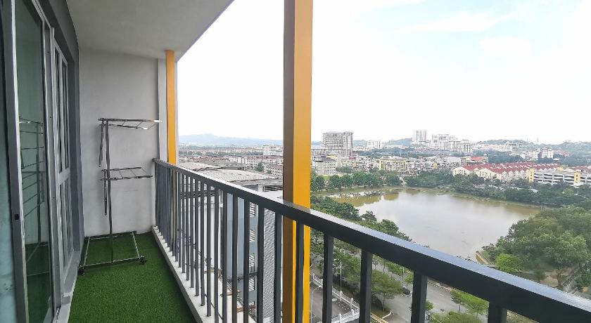 A's House i-City 1-4pax Studio Netflix/Wifi photo