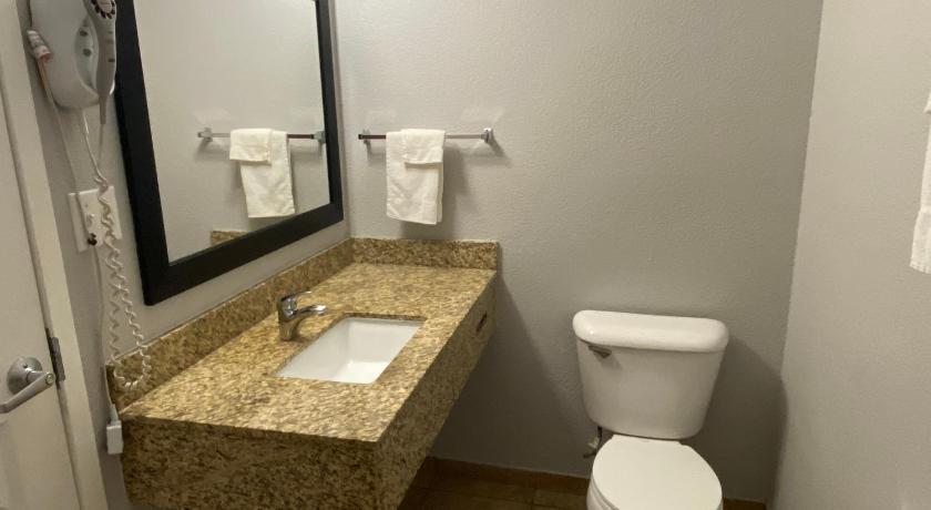 Oasis Inn Sacramento- Elk Grove photo