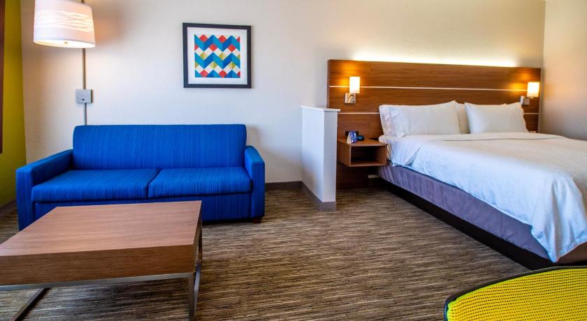 Holiday Inn Express & Suites Oklahoma City Airport