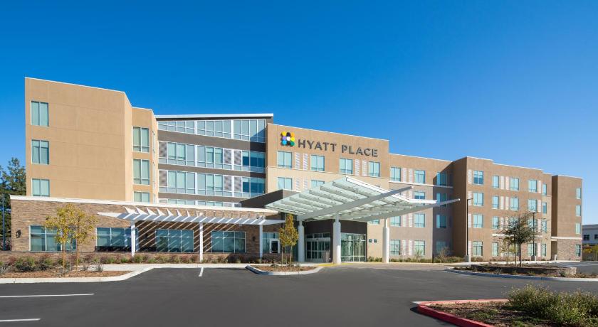 Hyatt Place Bakersfield