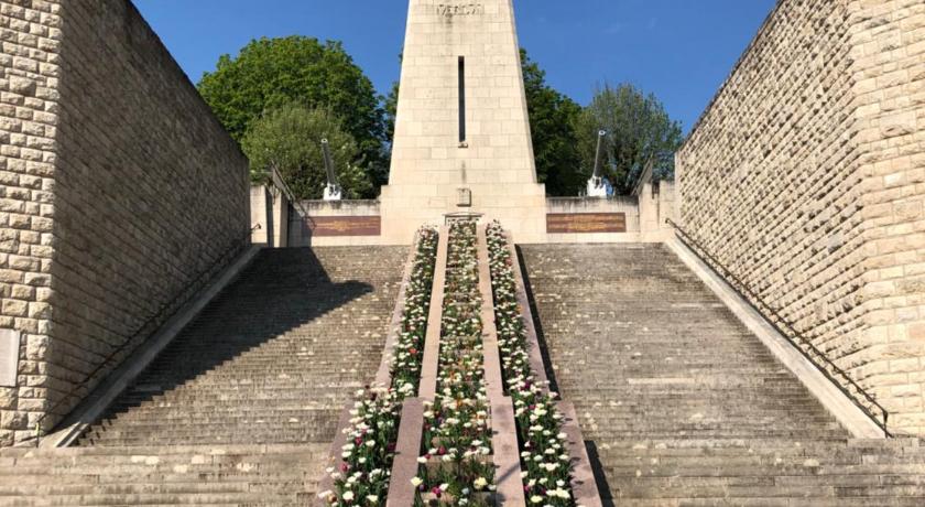 Hôtel Le Privilège Verdun - authentic by balladins