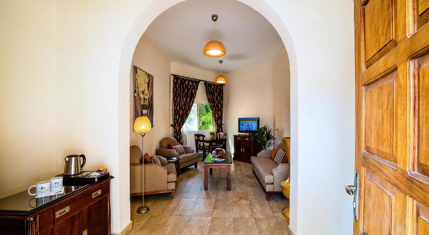 Image of Executive Suite 7