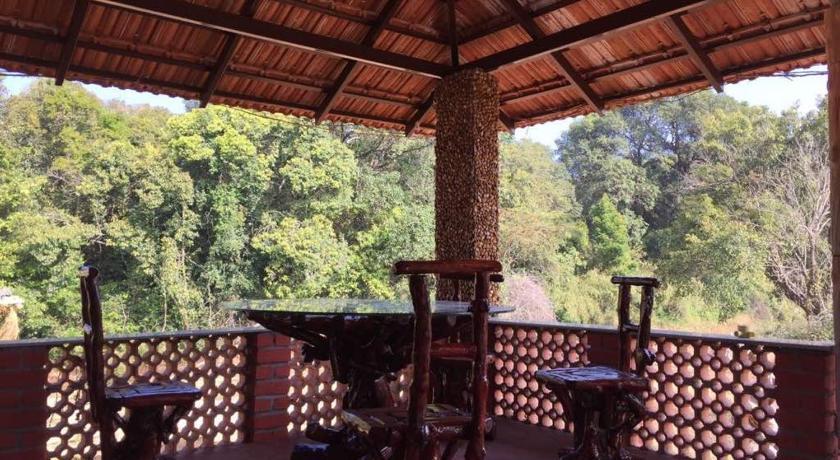 Vamoose Stream Edge Homestay — Hotel in Mudigere