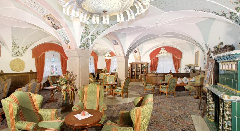 Hotel Dolomiti Schloss photo