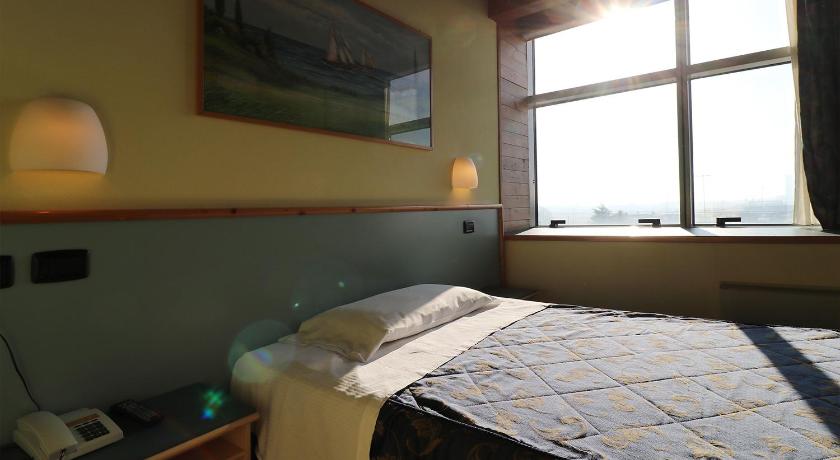 Image of King Room 4