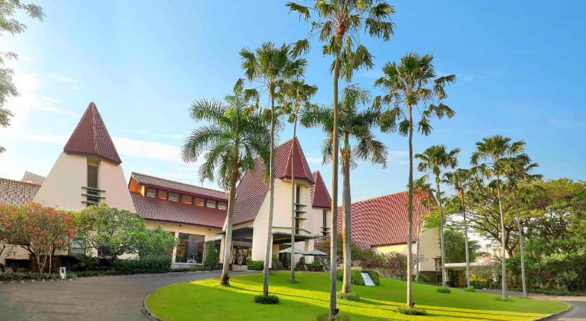 Novotel Surabaya Hotel