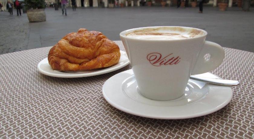 Rome Hotel La Place Roma 4-Star Hotel room