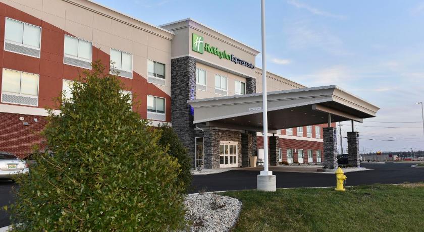 Holiday Inn Express And Suites MADISONVILLE