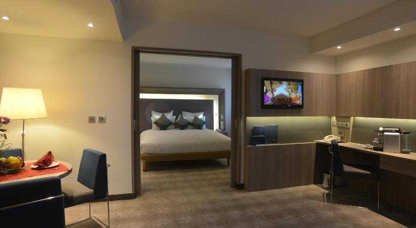 Image of Superior Suite 1 King Bed 5