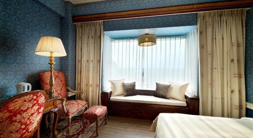 Image of Family 16