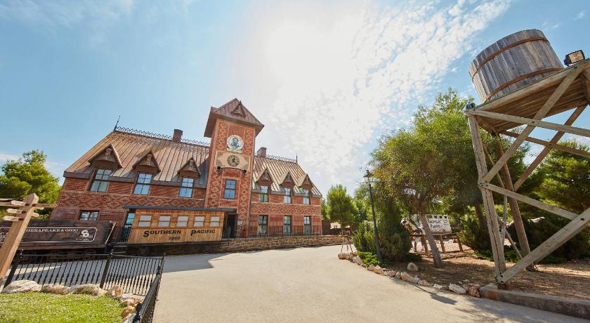 PortAventura® Hotel Gold River - Includes PortAventura Park Tickets