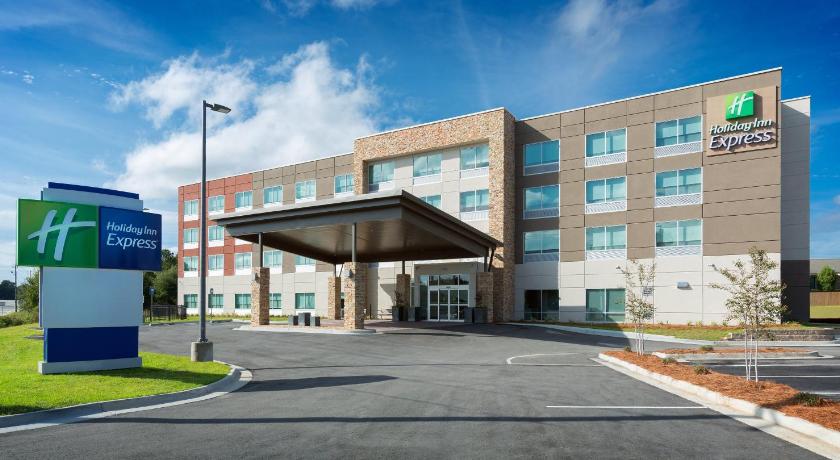 Holiday Inn Express Lake Park — Hotel in Lake Park (GA)