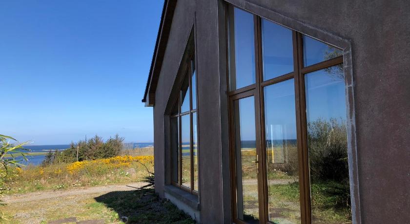 马库姆 House with sea views close to Beach with WiFi and large kitchen and dining 5星级 单人房 客房