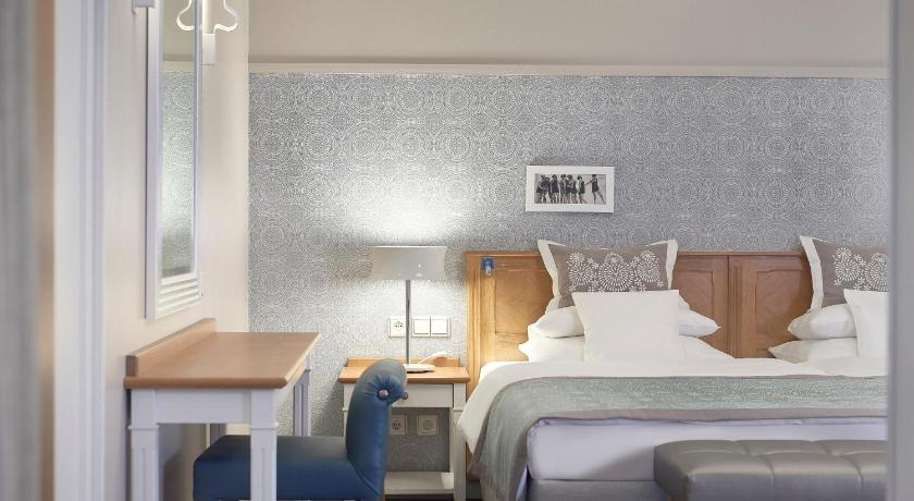 Image of Deluxe Junior Suite 4