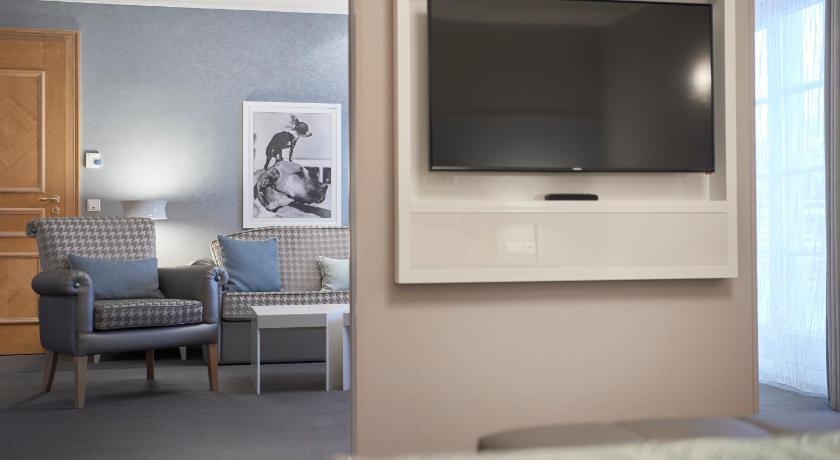 Image of Deluxe Junior Suite 6