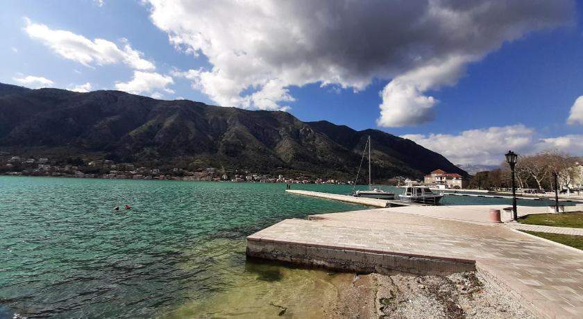 Fiore di Cattaro **** Lux Apartment with Parking photo