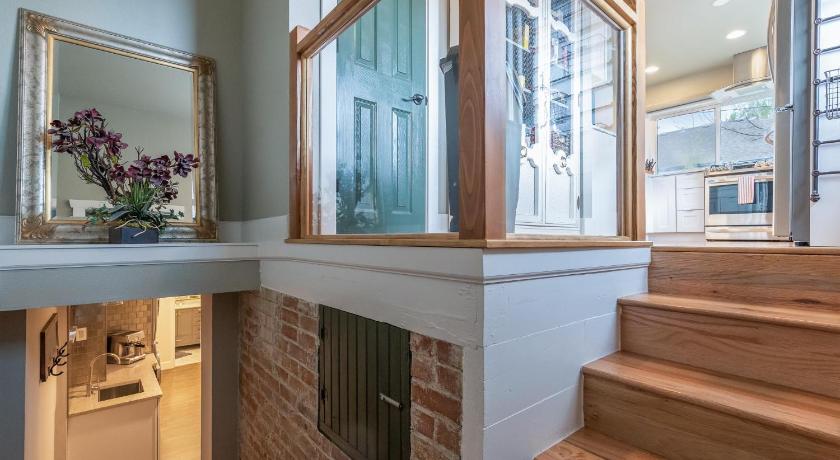 Superb Washington Park Home - Dog-Friendly - Yard photo