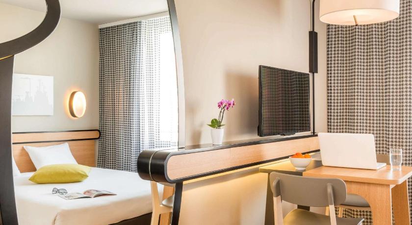 Aparthotel Adagio Access Paris Massy Gare TGV