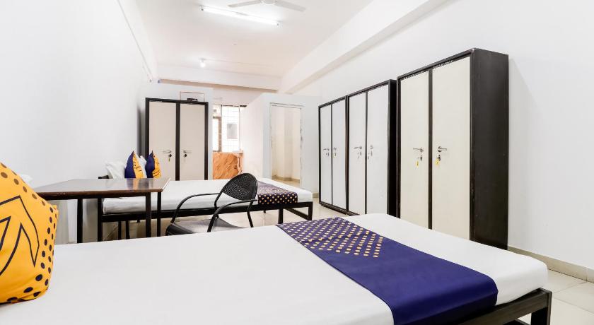 SPOT ON 65123 Raj Service Apartments