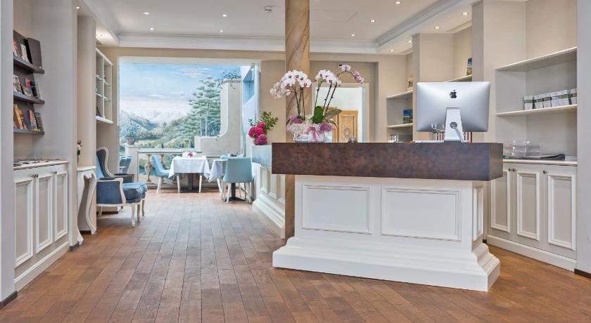 贝林佐纳 Boutique & Business Hotel La Tureta 4星级 酒店 大堂