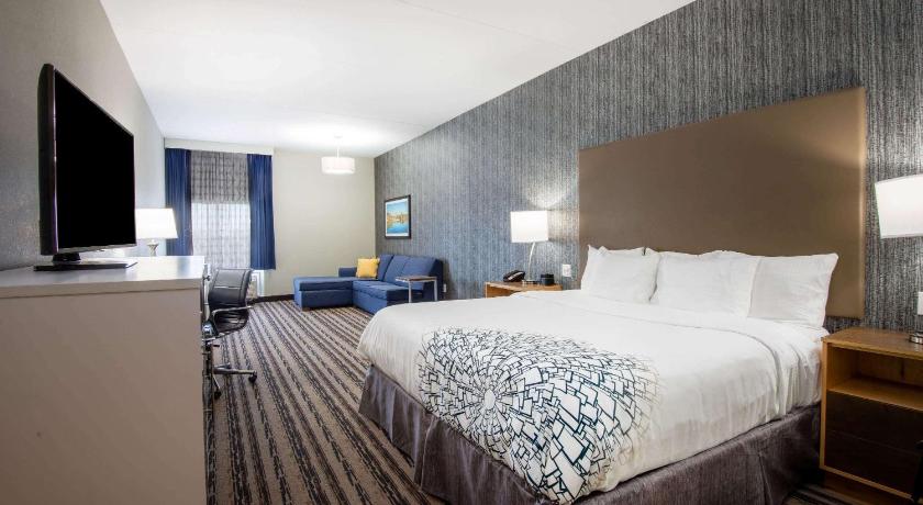 La Quinta Inn & Suites by Wyndham Buffalo Amherst