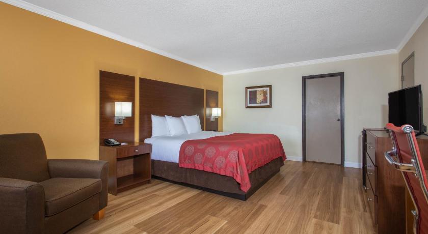 Ramada by Wyndham Tampa Airport Westshore