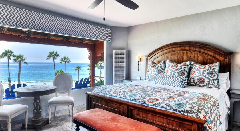 聖克萊門特 Beachcomber Inn 住宿 泳池