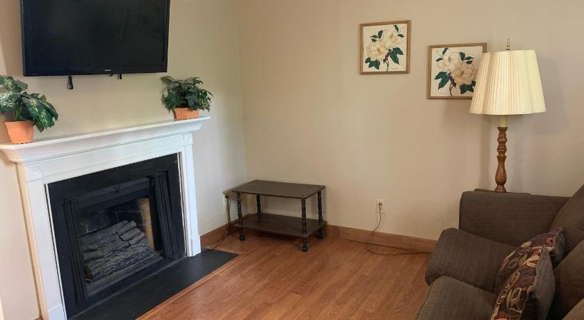 Image of Oak Square 315 0