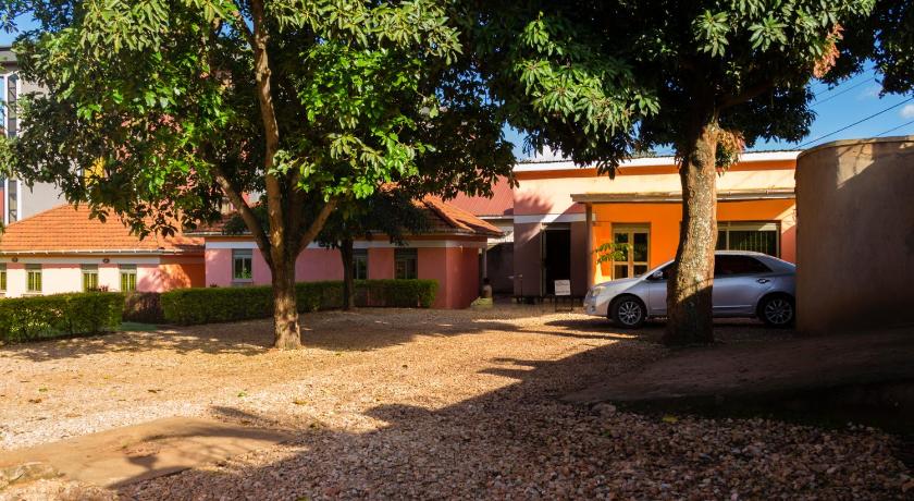 Sadrina Comfort Cottages Kyanja Kampala photo