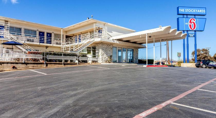Motel 6 Fort Worth, Tx - Stockyards photo