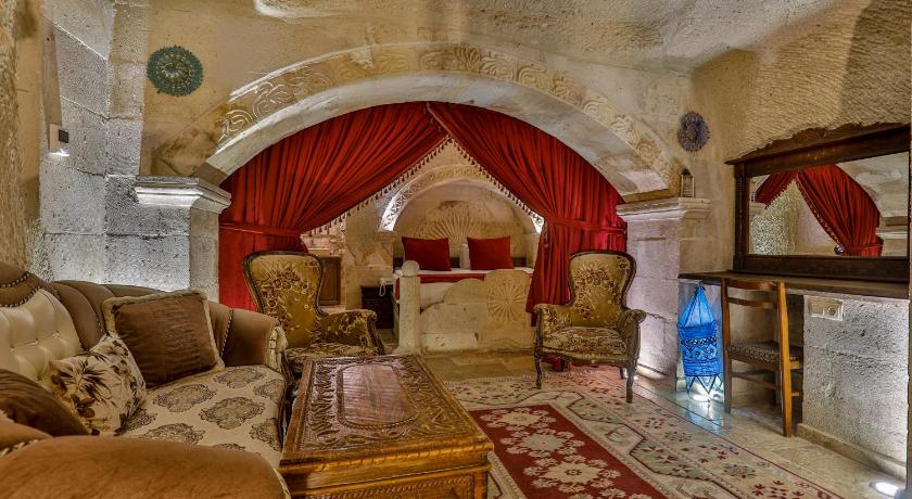 Hidden Cave Hotel