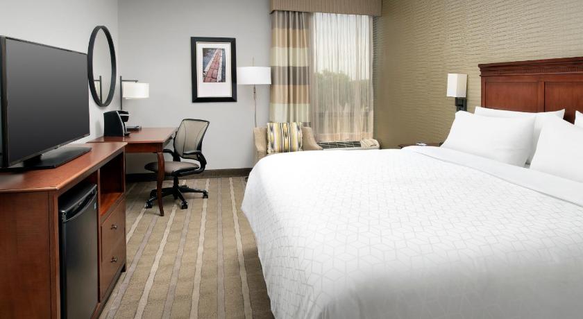 Holiday Inn Express Boston North-Woburn