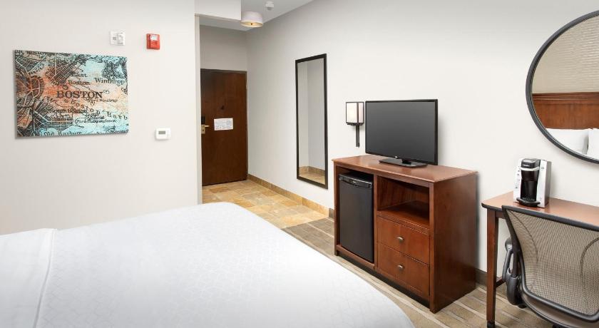 Holiday Inn Express Boston North-Woburn