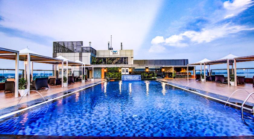 a large swimming pool in a large city, Radisson Blu Gorakhpur in Gorakhpur
