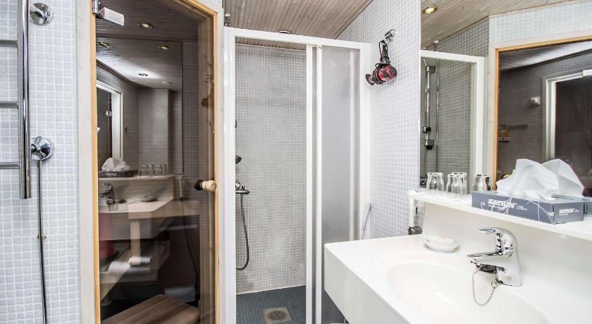 Image of 1 King Bed, Sauna, Nonsmoking 6