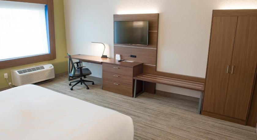 Holiday Inn Express And Suites Fort Wayne North