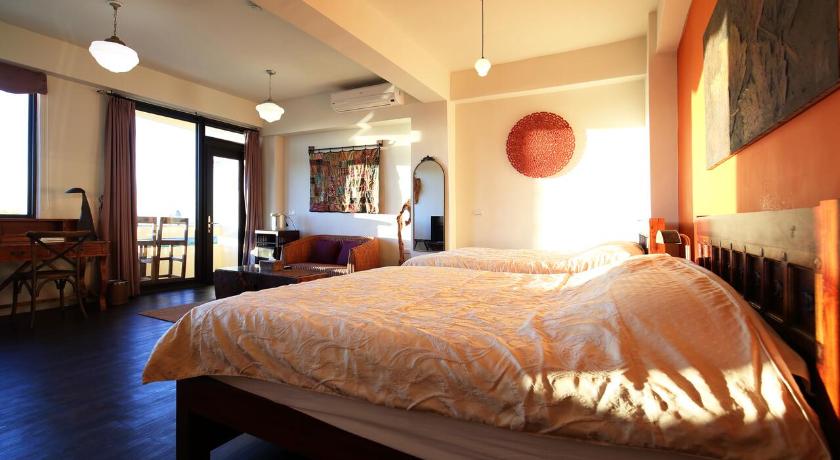 Image of Standard Twin Room with Sea View 1