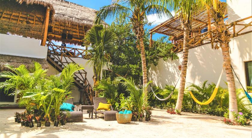 La Puerta Azul Beachfront - Adults Only