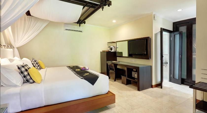 Legian Beach Hotel