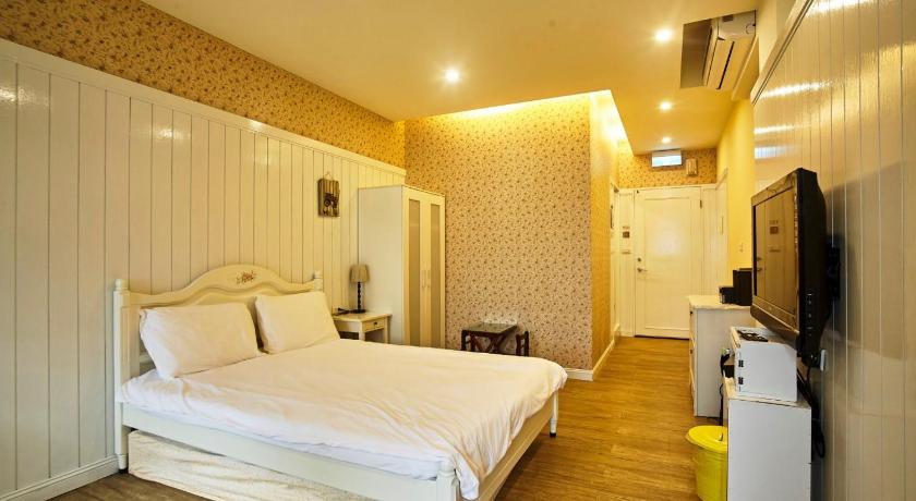Forever Sunny B&B photo