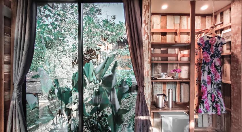 Image of Deluxe Double Room (2 Adults + 1 Child) 6