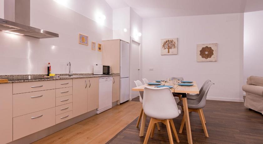 San Isidoro Central Deluxe Suite - image 15