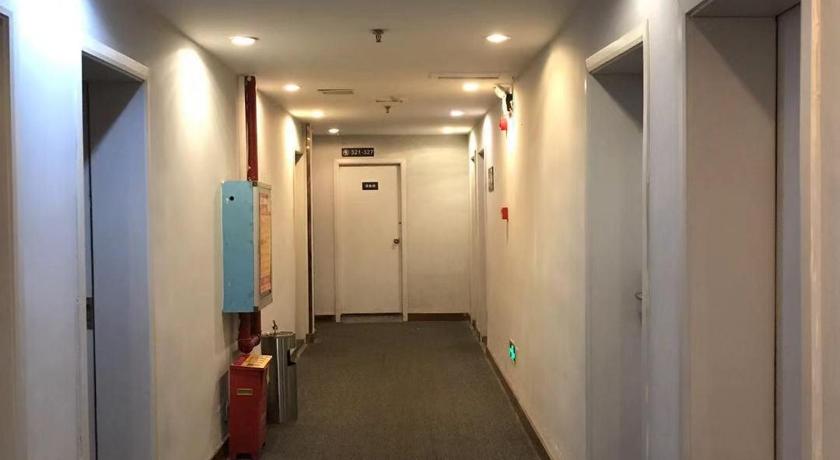7 Days Inn Changsha Houjiatang Yali High School photo