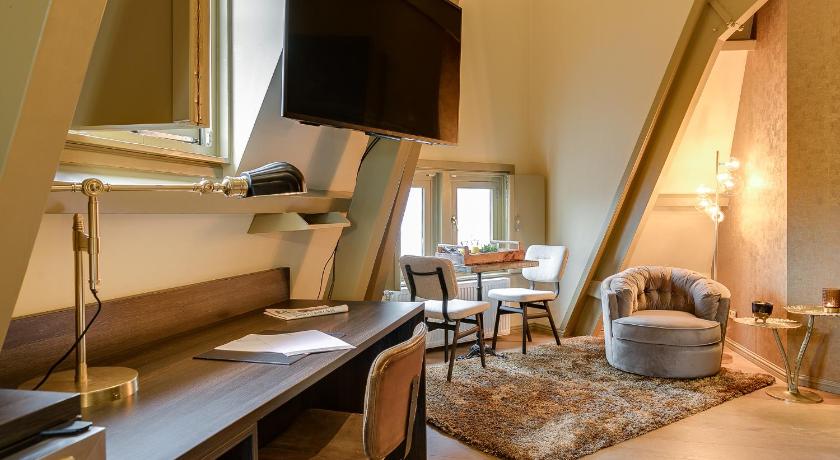 Image of Executive Suite Diamonds of the Sea 4