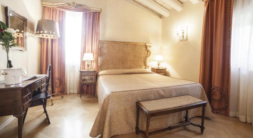 Image of Classic Double Room 5