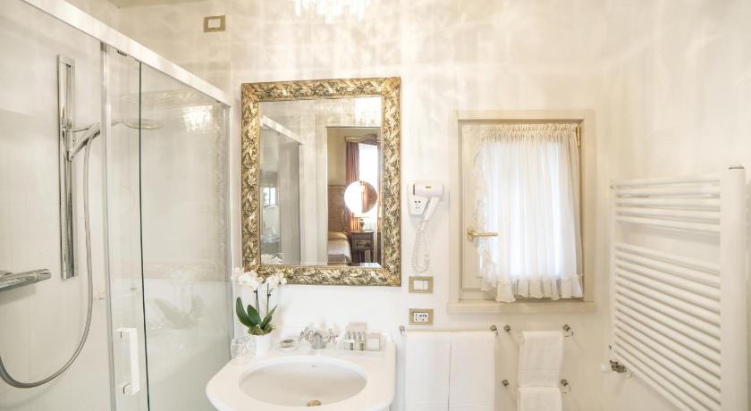 Image of Classic Double Room 7
